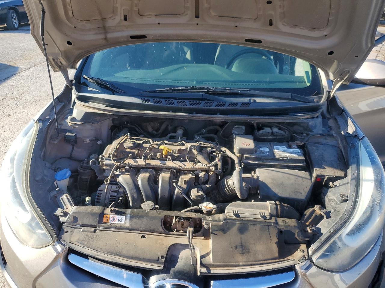 2016 HYUNDAI ELANTRA SE photo 31