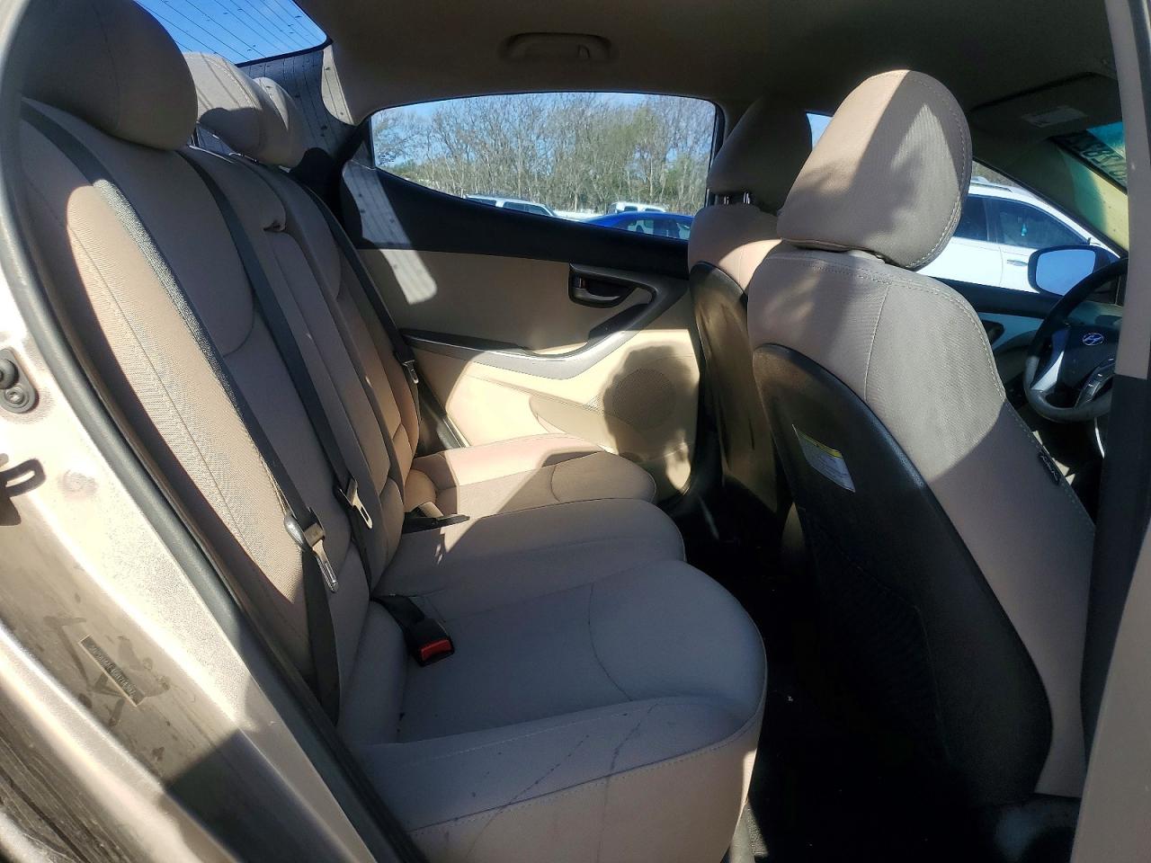 2016 HYUNDAI ELANTRA SE photo 28