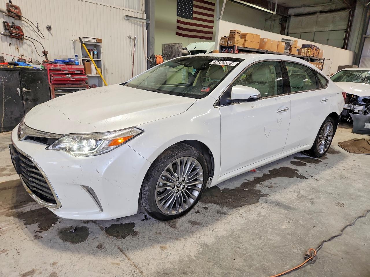 2016 TOYOTA AVALON
