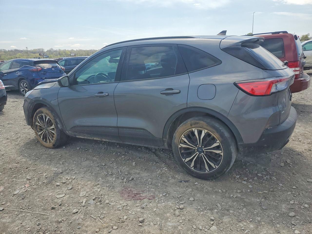 2022 FORD ESCAPE SE photo 3