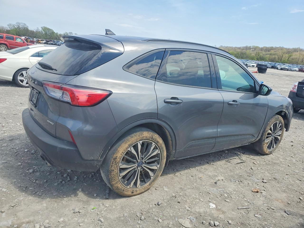 2022 FORD ESCAPE SE photo 5