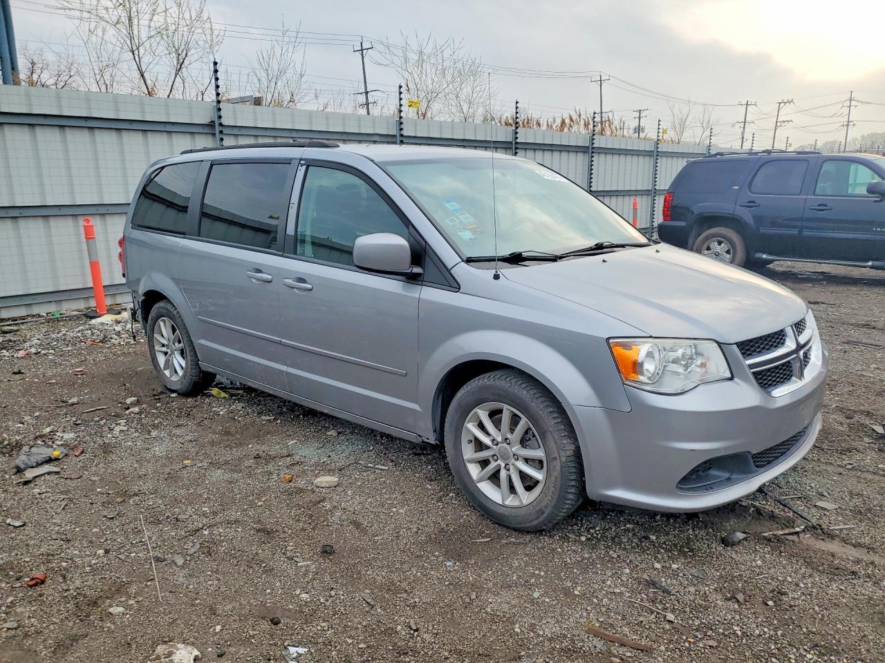 2015 DODGE GRAND CARAVAN SXT photo 4
