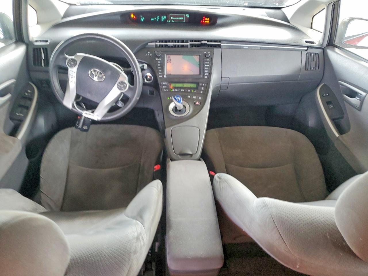 2010 TOYOTA PRIUS III photo 22