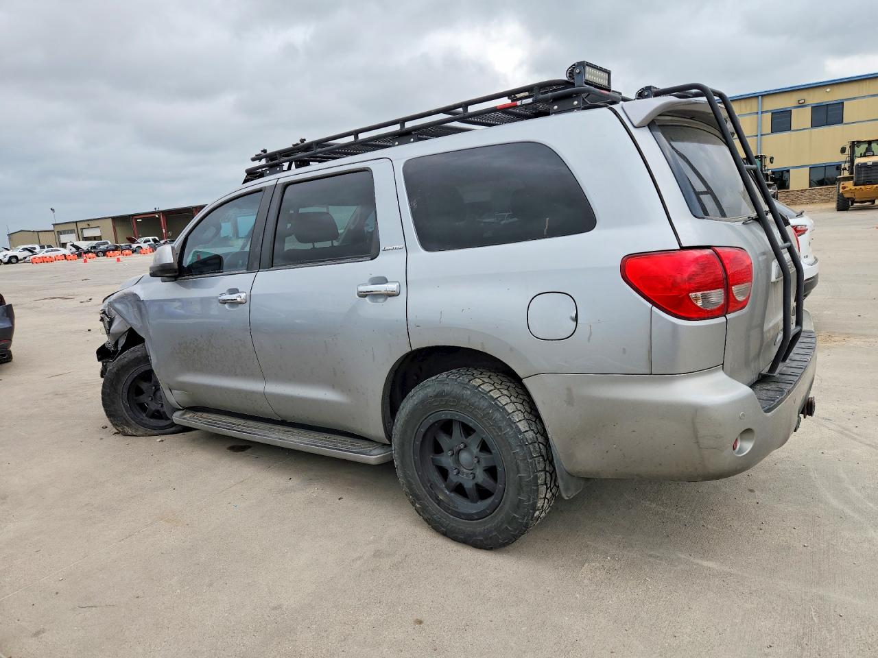 2015 TOYOTA SEQUOIA LIMITED photo 3