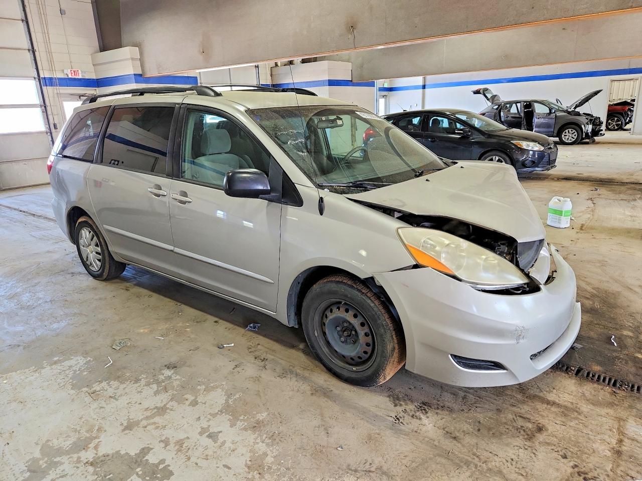 2007 TOYOTA SIENNA LE 7-PASSENGER photo 7