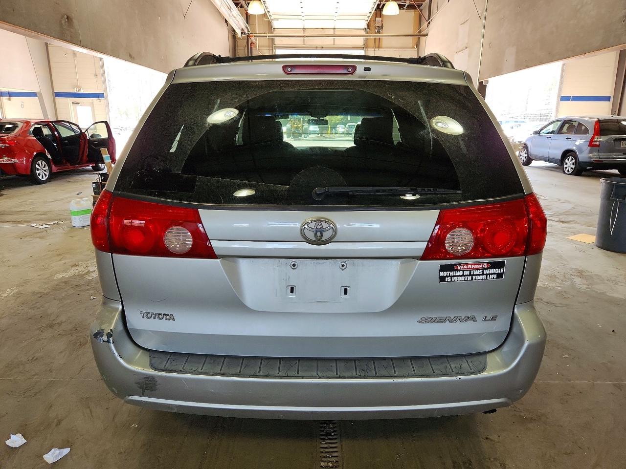 2007 TOYOTA SIENNA LE 7-PASSENGER photo 11