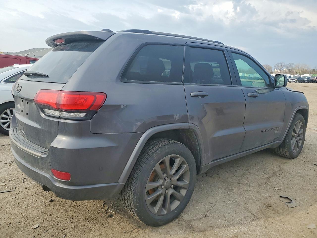 2017 JEEP CHEROKEE LIMITED photo 5