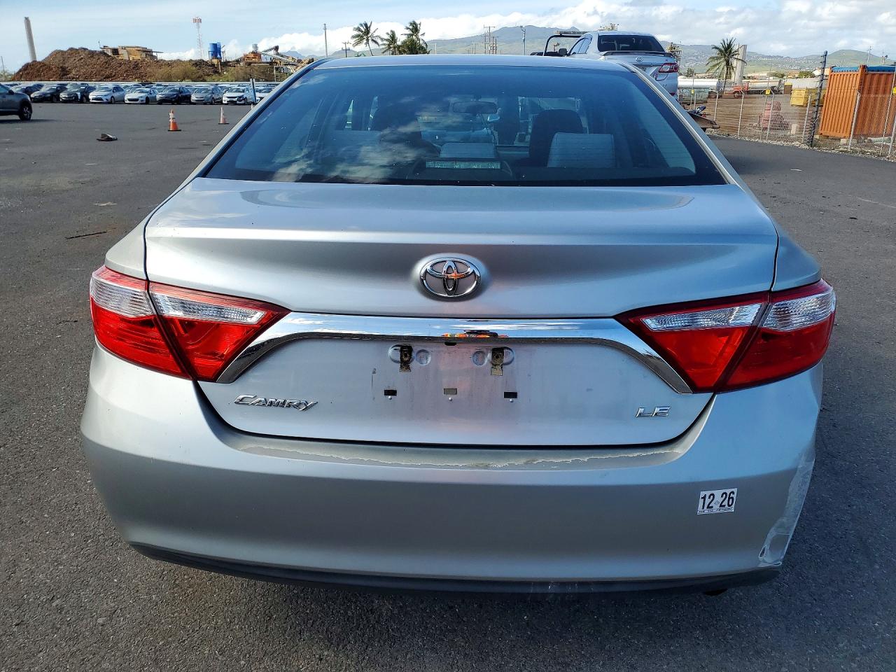 2016 TOYOTA CAMRY LE photo 11