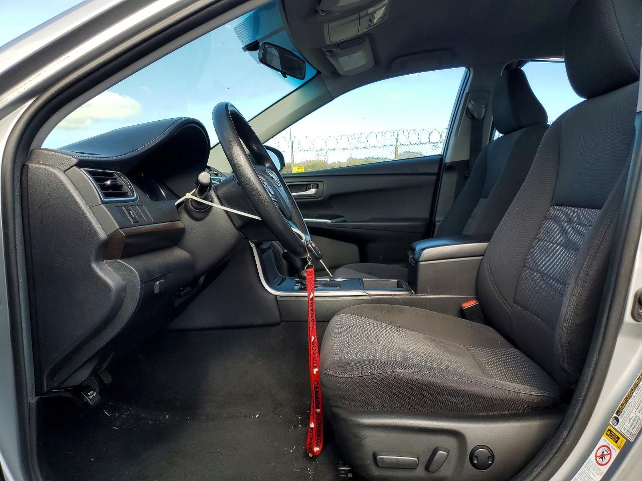 2016 TOYOTA CAMRY LE photo 13