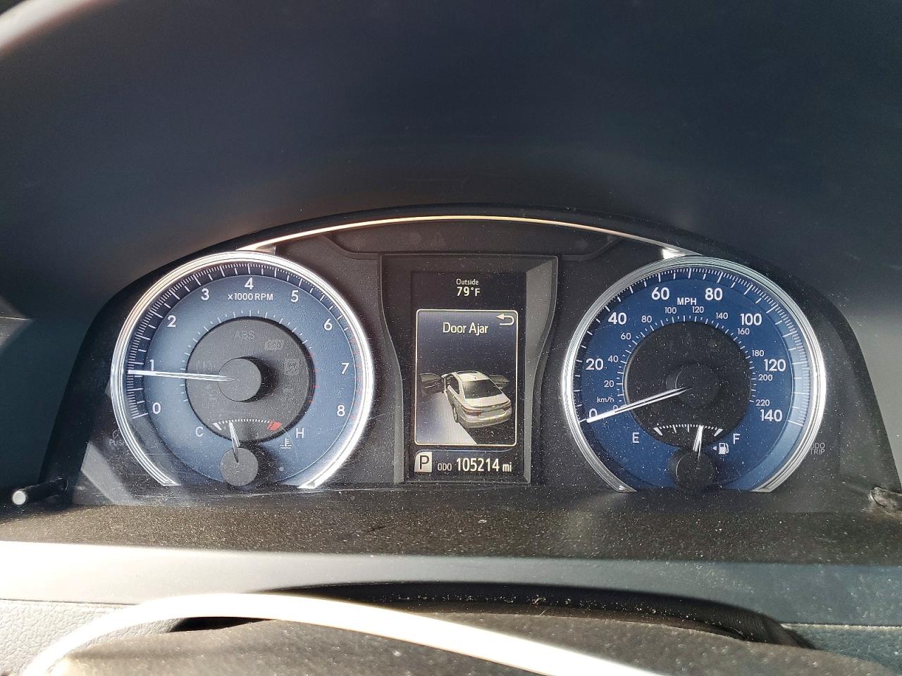 2016 TOYOTA CAMRY LE photo 17