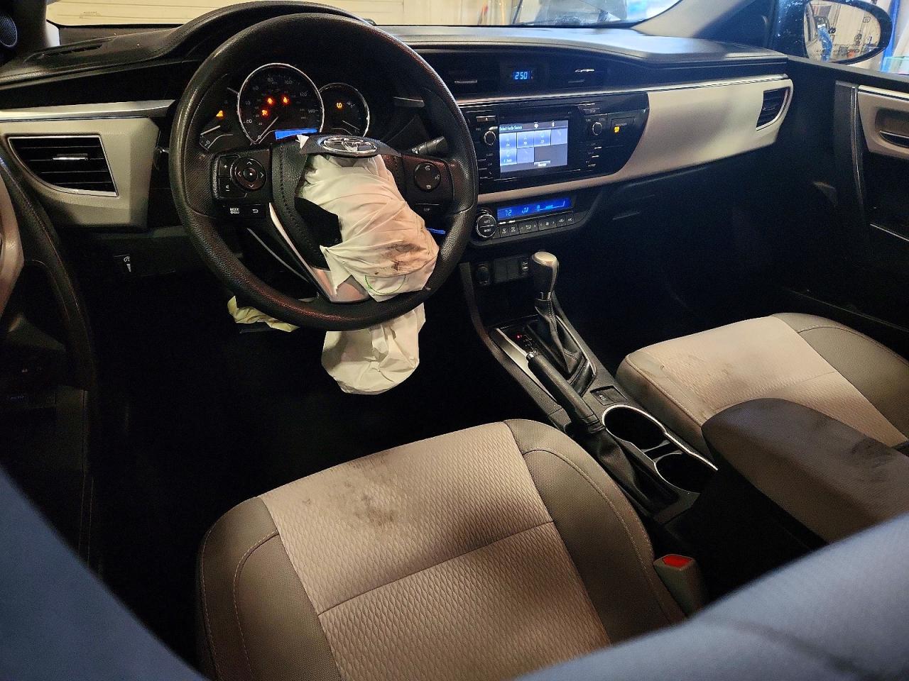 2015 TOYOTA COROLLA LE photo 22
