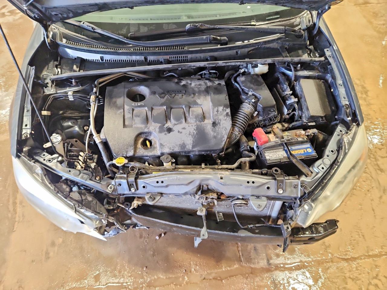 2015 TOYOTA COROLLA LE photo 31