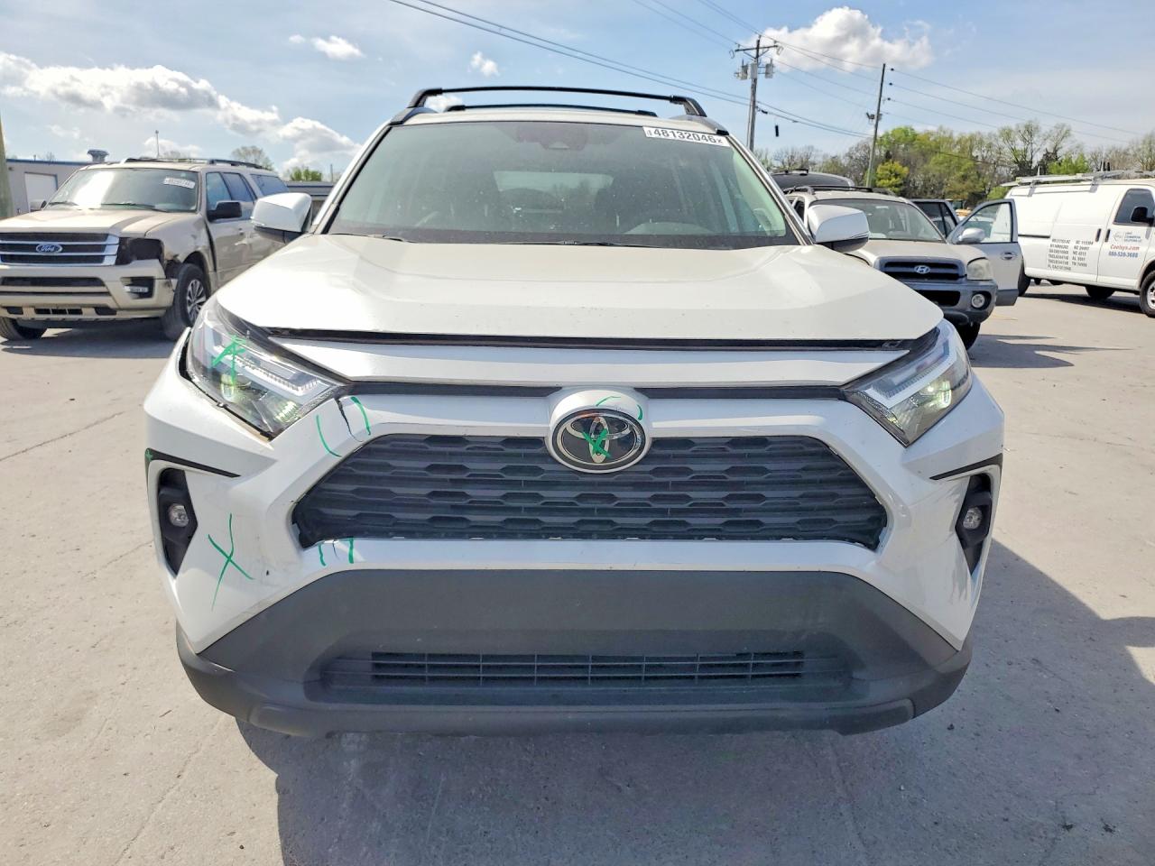 2024 TOYOTA RAV4 XLE PREMIUM photo 5