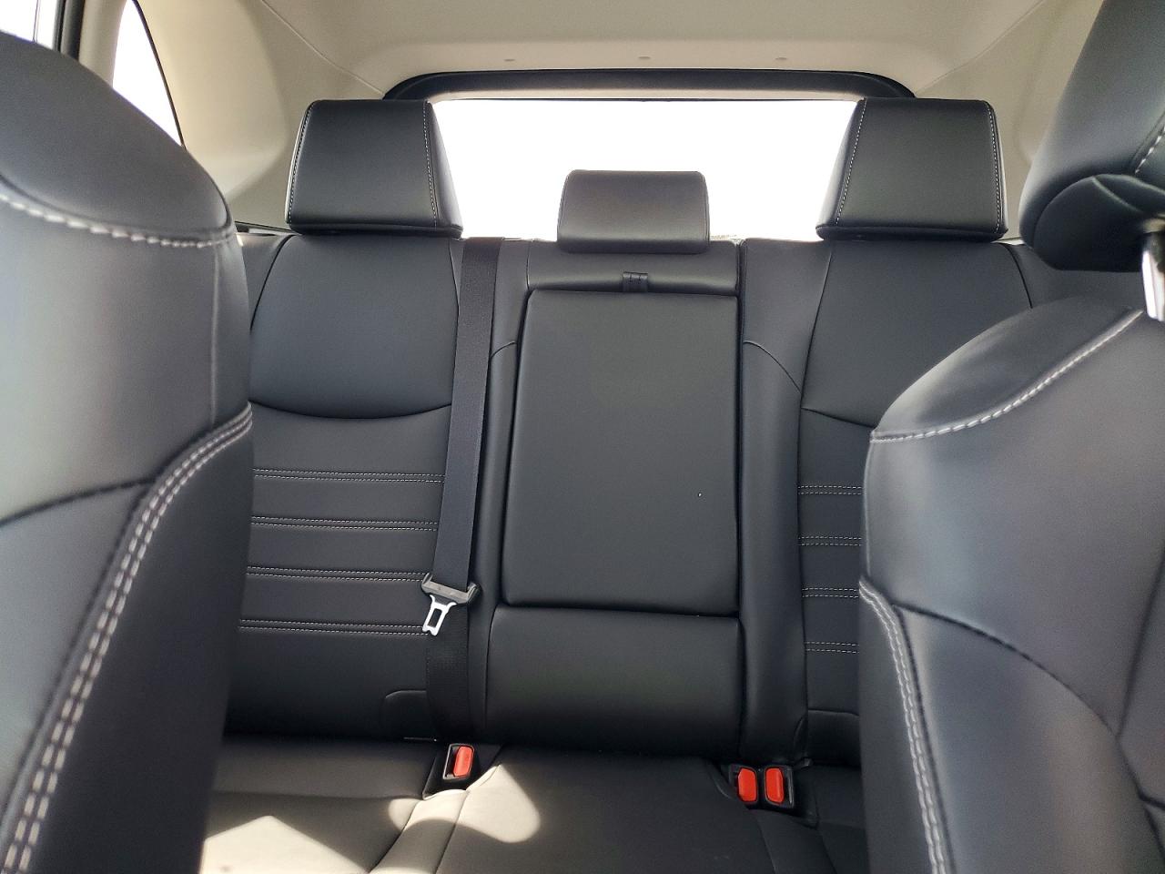 2024 TOYOTA RAV4 XLE PREMIUM photo 10