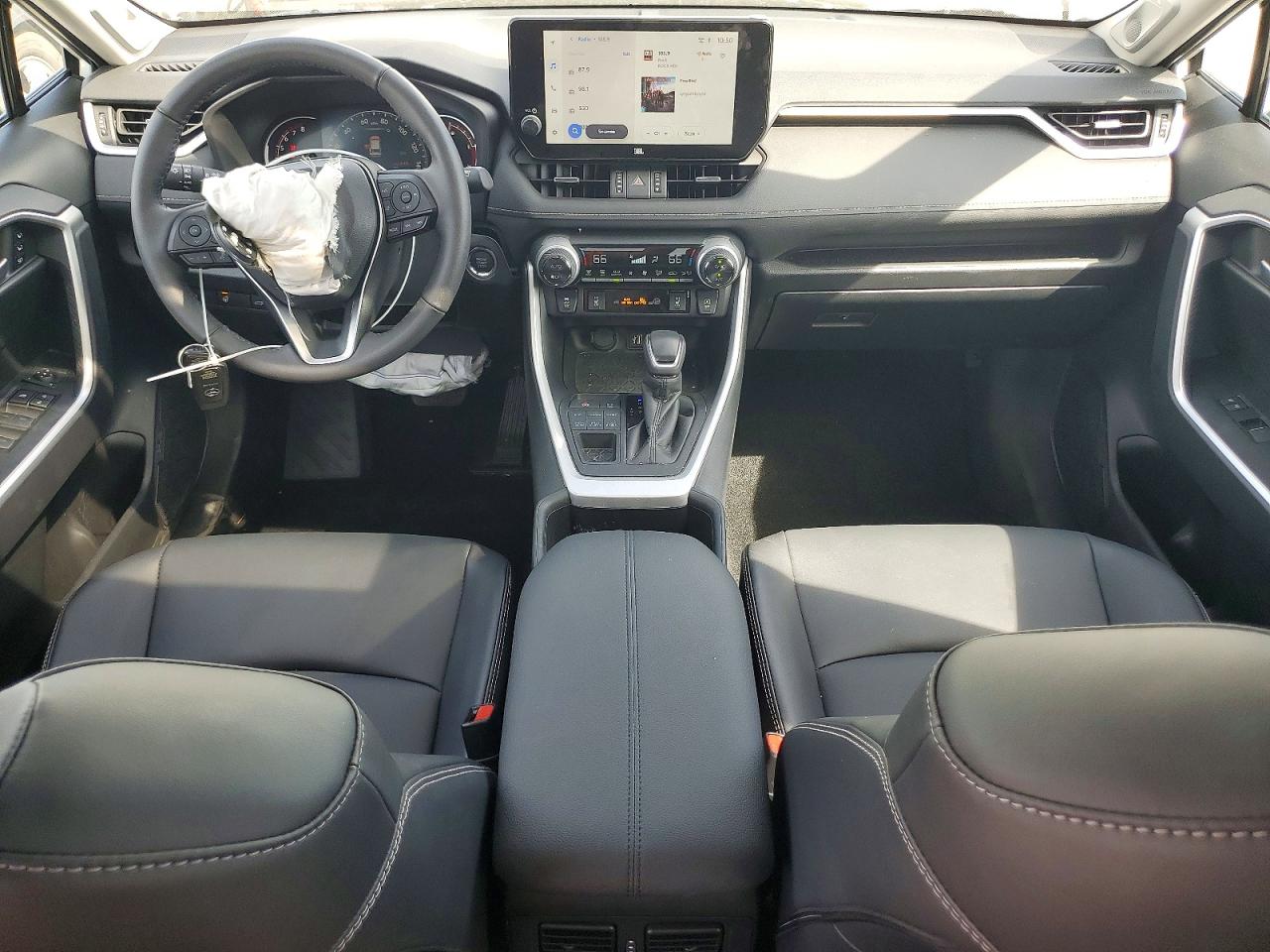 2024 TOYOTA RAV4 XLE PREMIUM photo 8