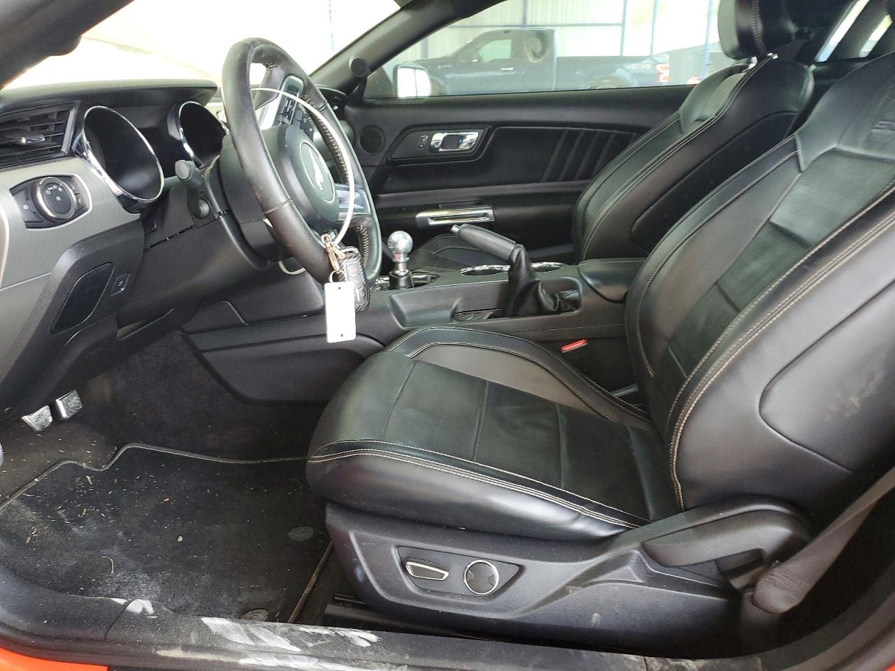 2015 FORD MUSTANG GT photo 19