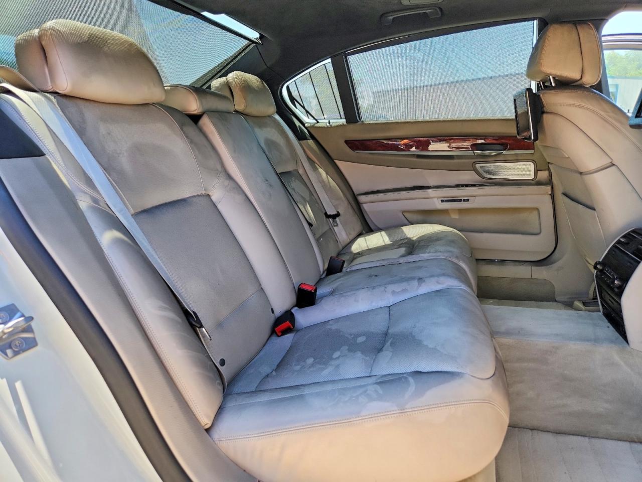 2013 BMW 750 LI photo 19
