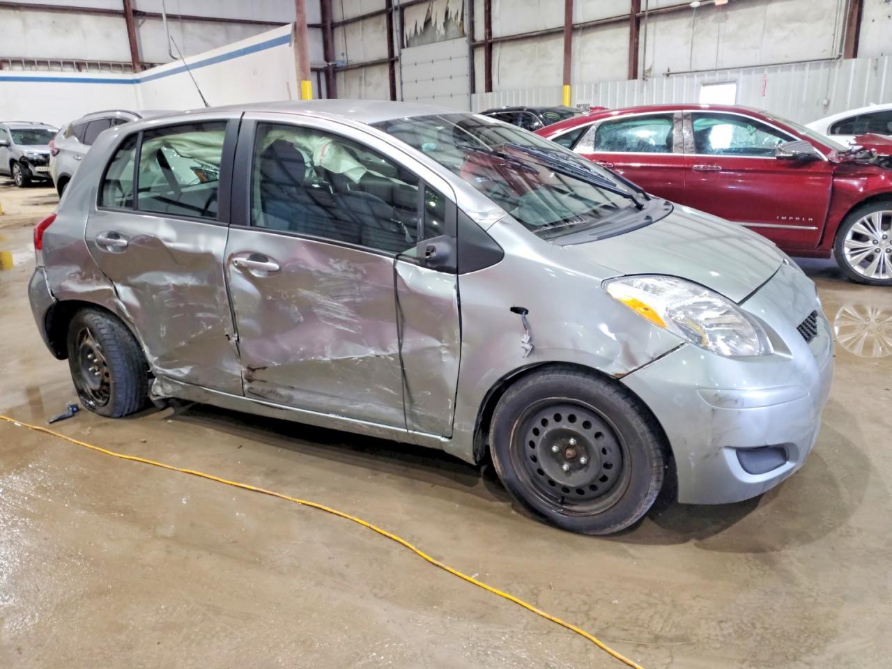 2010 TOYOTA YARIS BASE photo 4