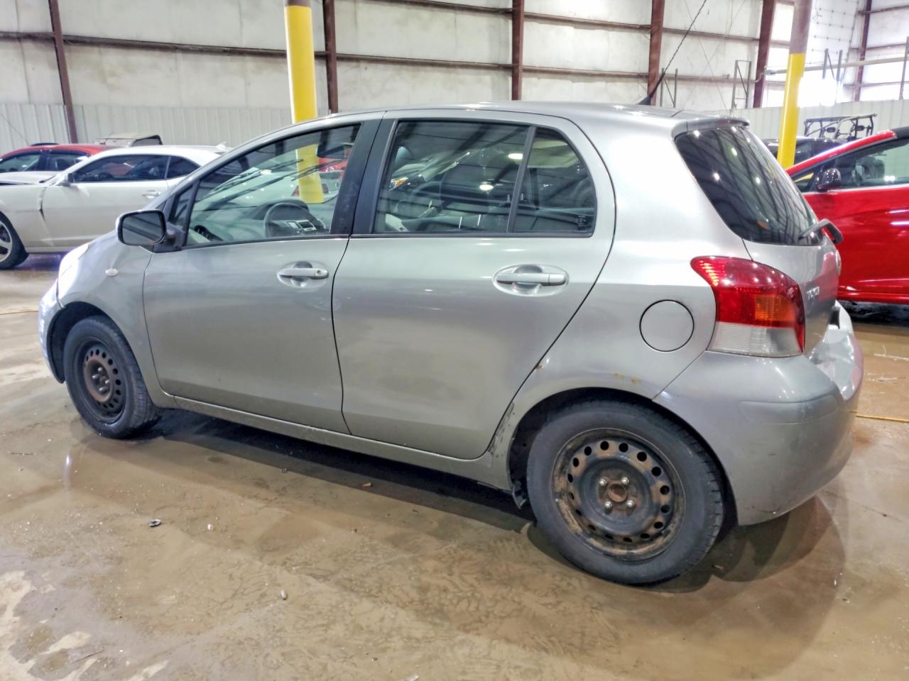 2010 TOYOTA YARIS BASE photo 2