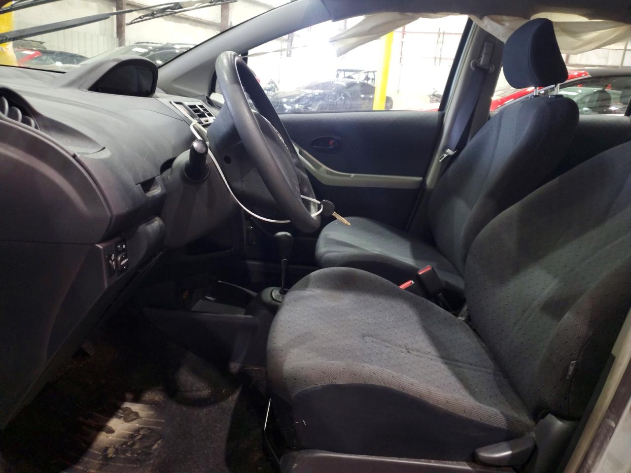 2010 TOYOTA YARIS BASE photo 7