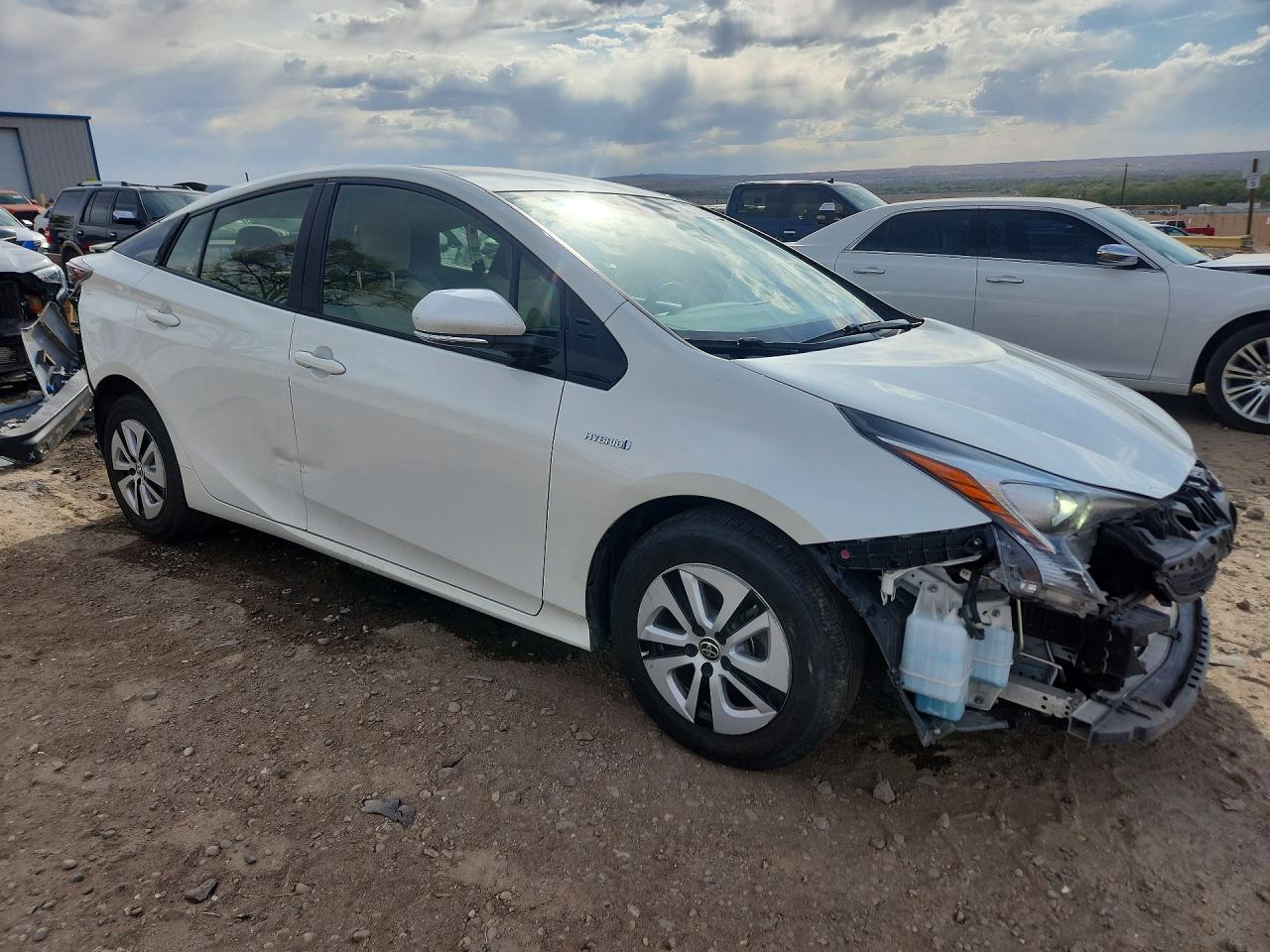 2016 TOYOTA PRIUS THREE photo 7