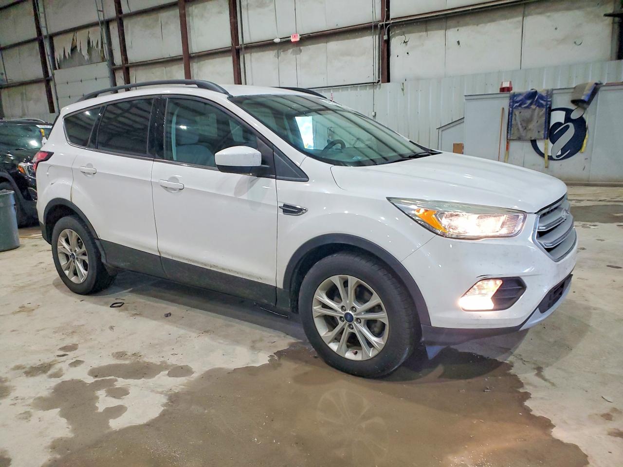 2018 FORD ESCAPE SE photo 10