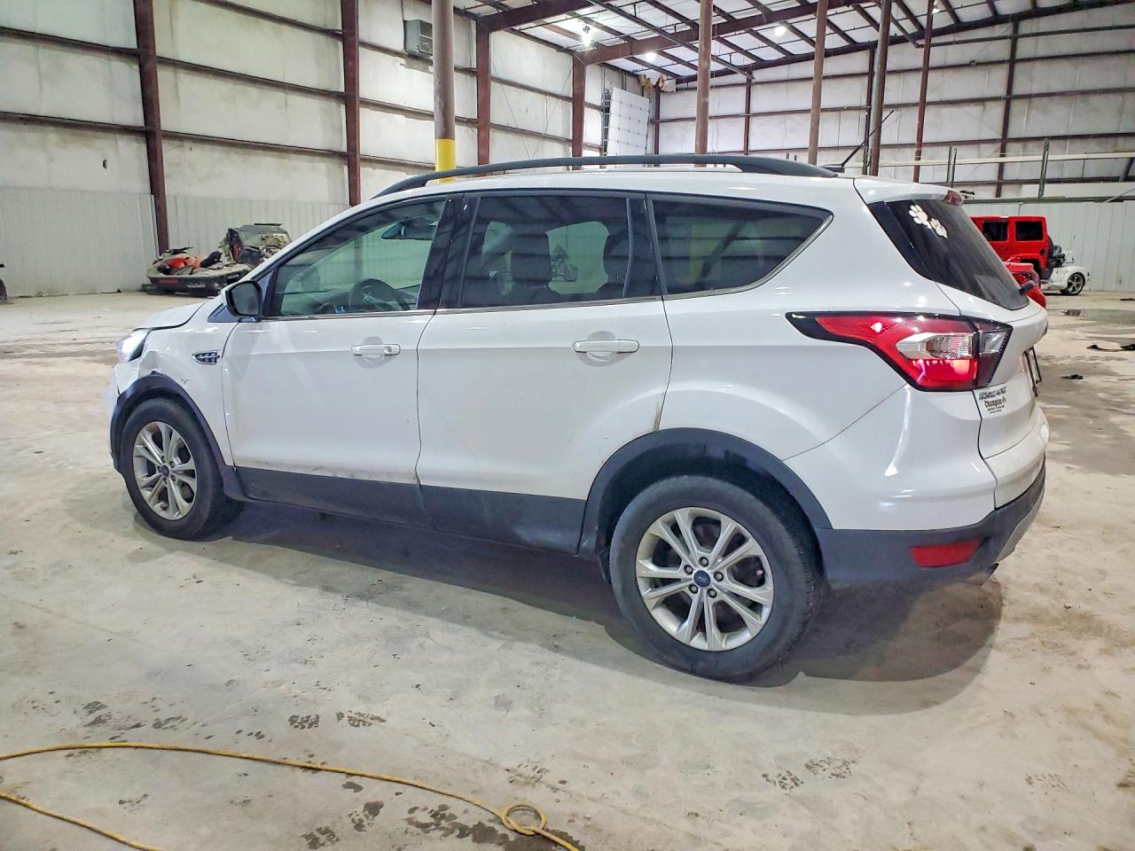 2018 FORD ESCAPE SE photo 4