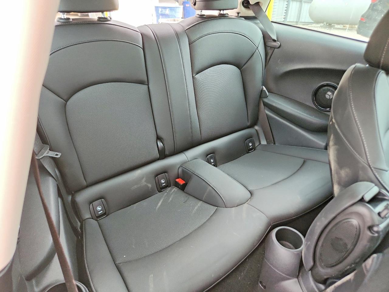 2024 MINI COOPER SE photo 10