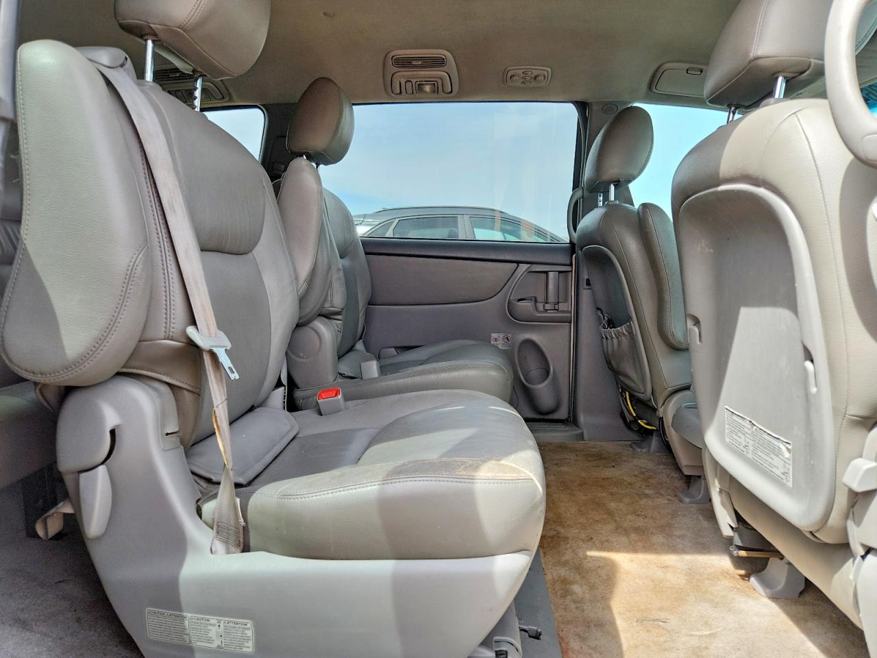 2009 TOYOTA SIENNA LE 7-PASSENGER photo 21