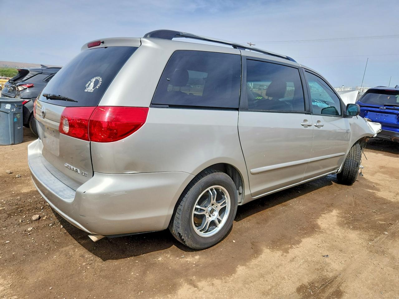 2009 TOYOTA SIENNA LE 7-PASSENGER photo 5