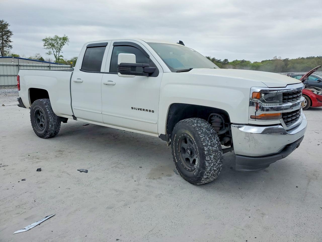 2018 CHEVROLET SILVERADO K1500 LT photo 4