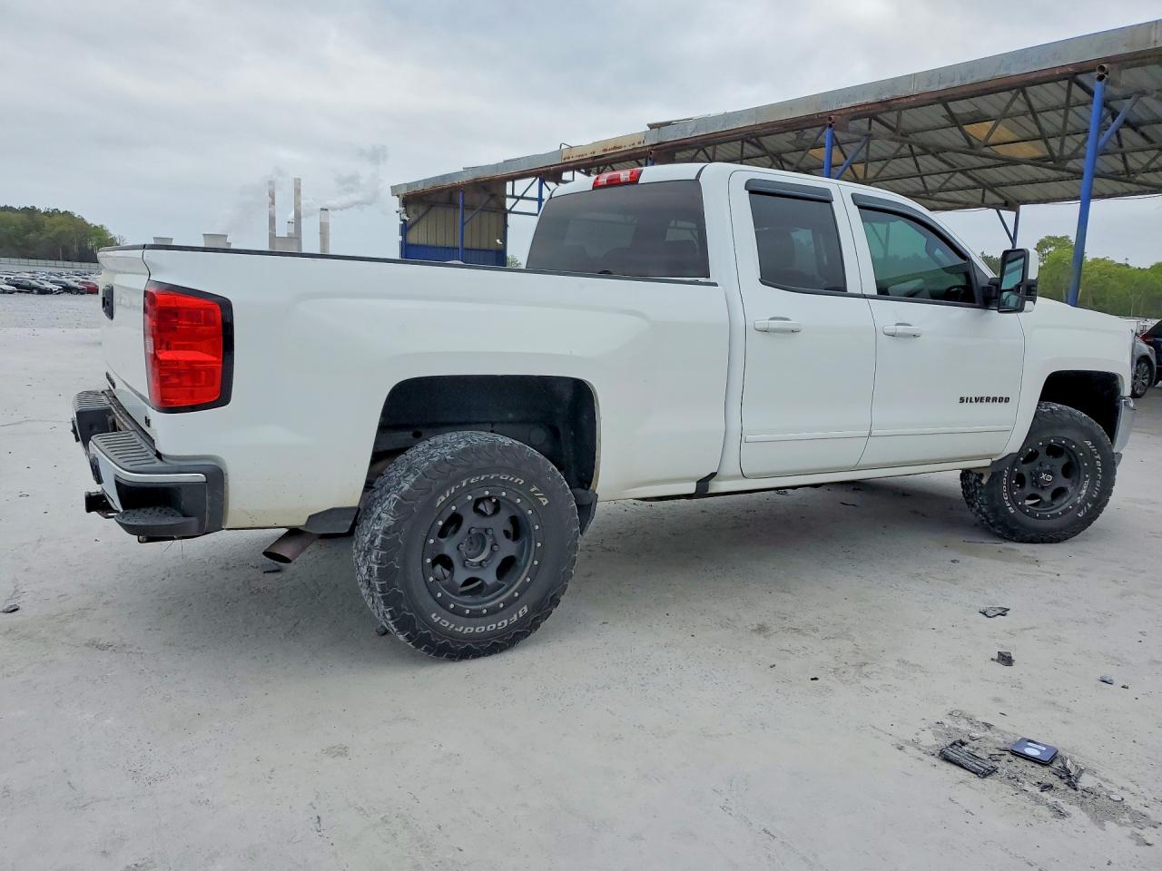 2018 CHEVROLET SILVERADO K1500 LT photo 3