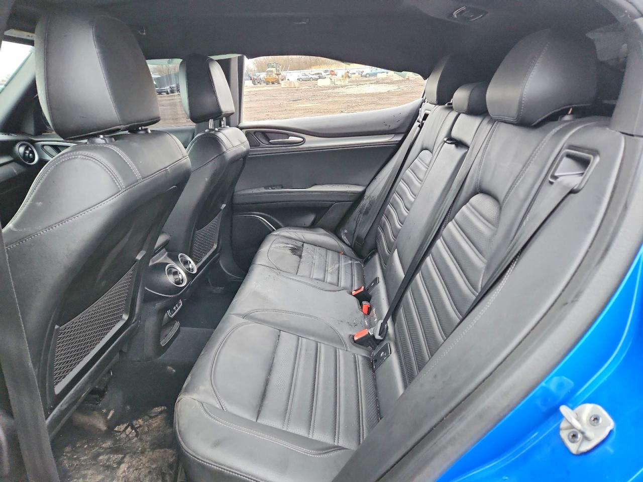 2022 ALFA ROMEO STELVIO TI photo 21