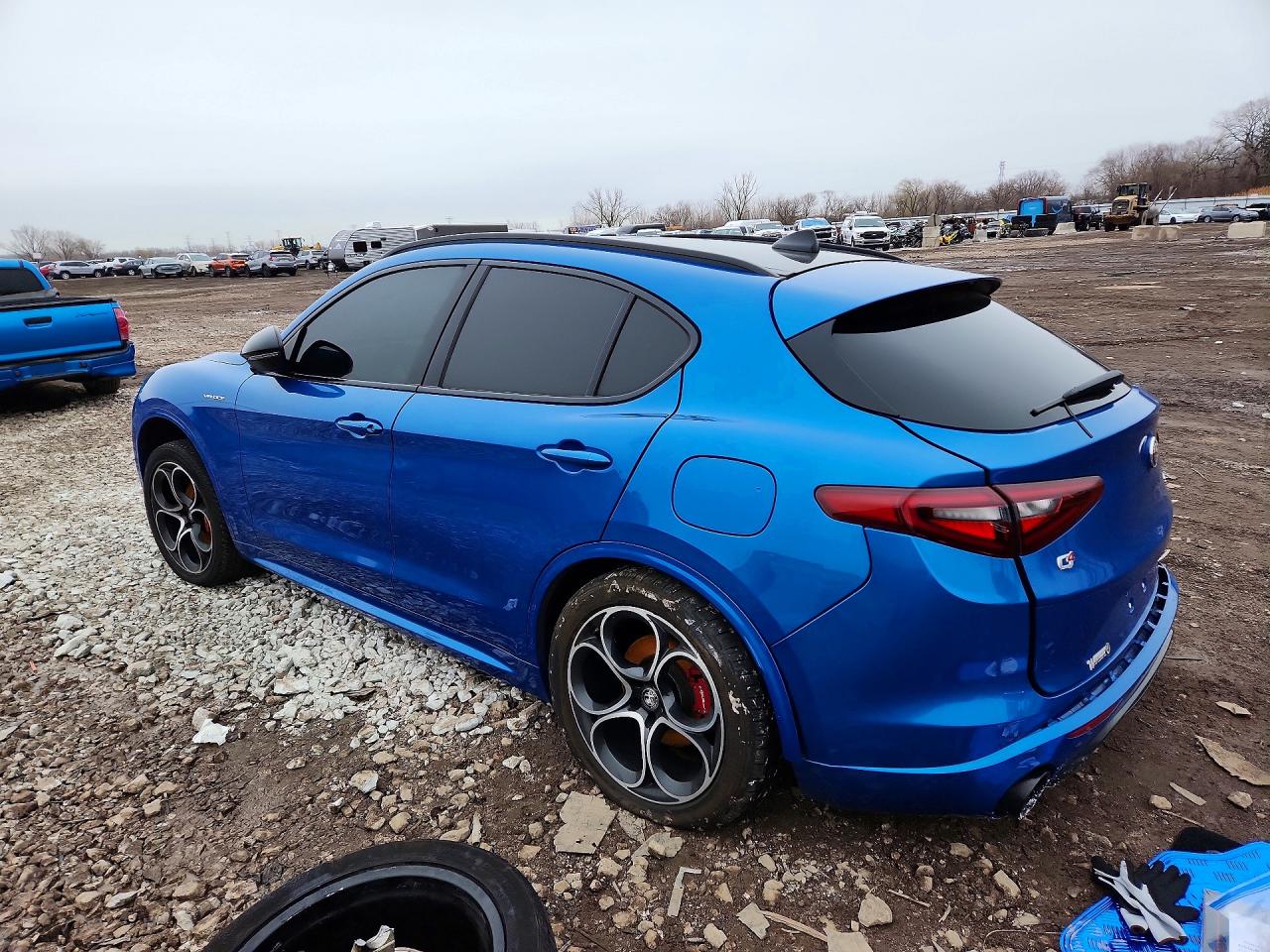 2022 ALFA ROMEO STELVIO TI photo 3