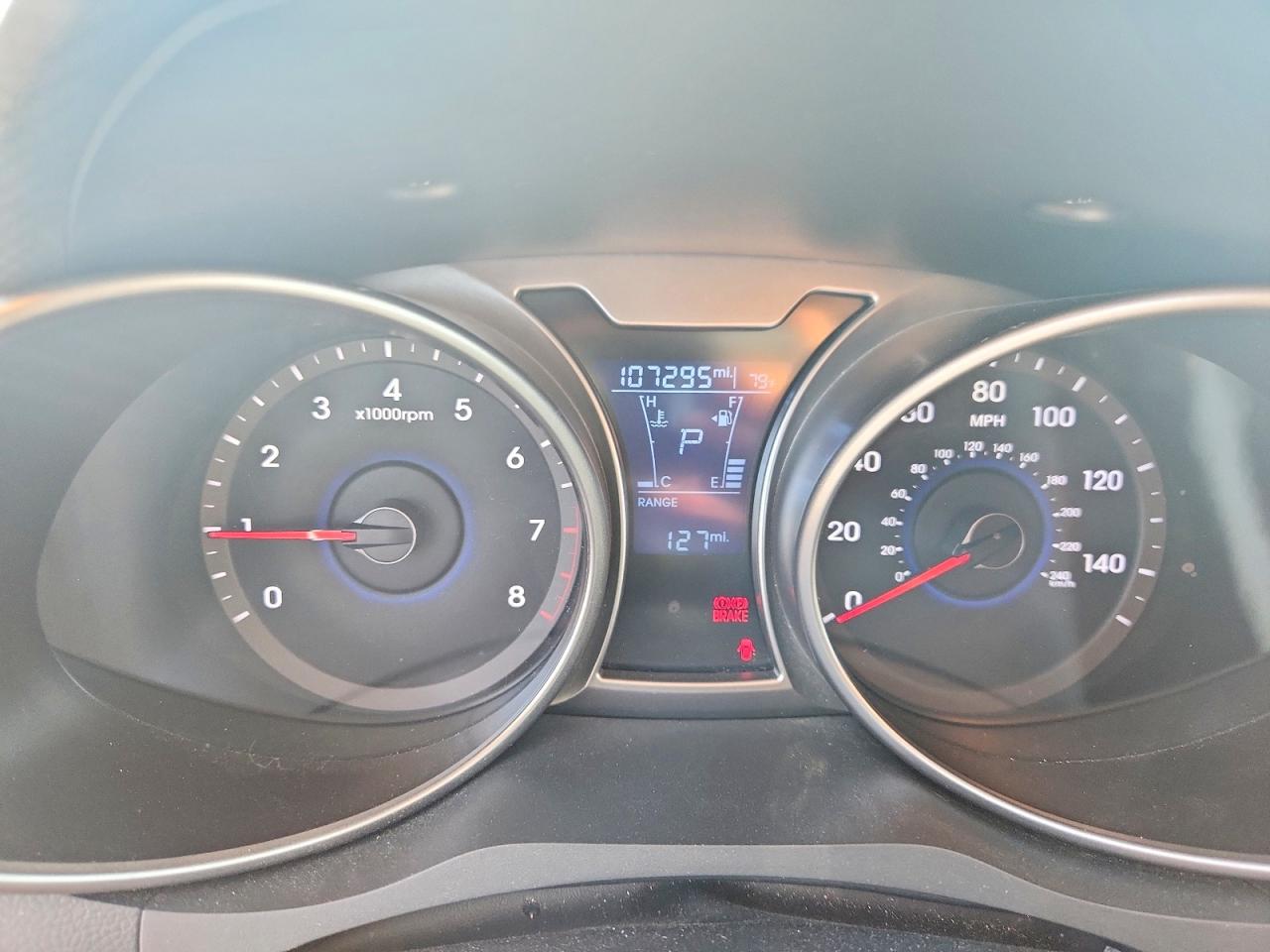 2017 HYUNDAI VELOSTER BASE photo 9