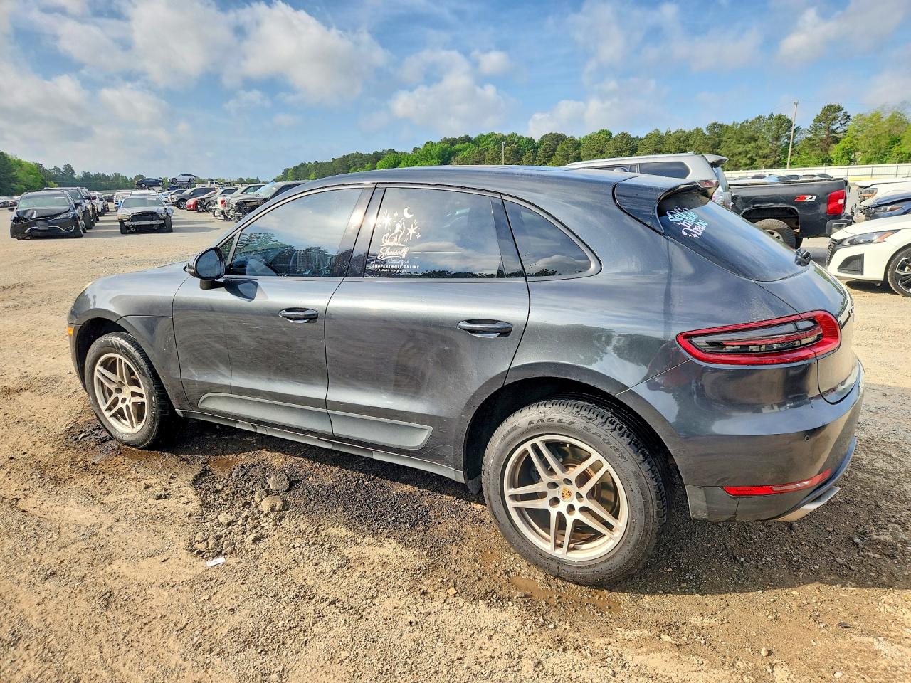 2017 PORSCHE MACAN photo 3