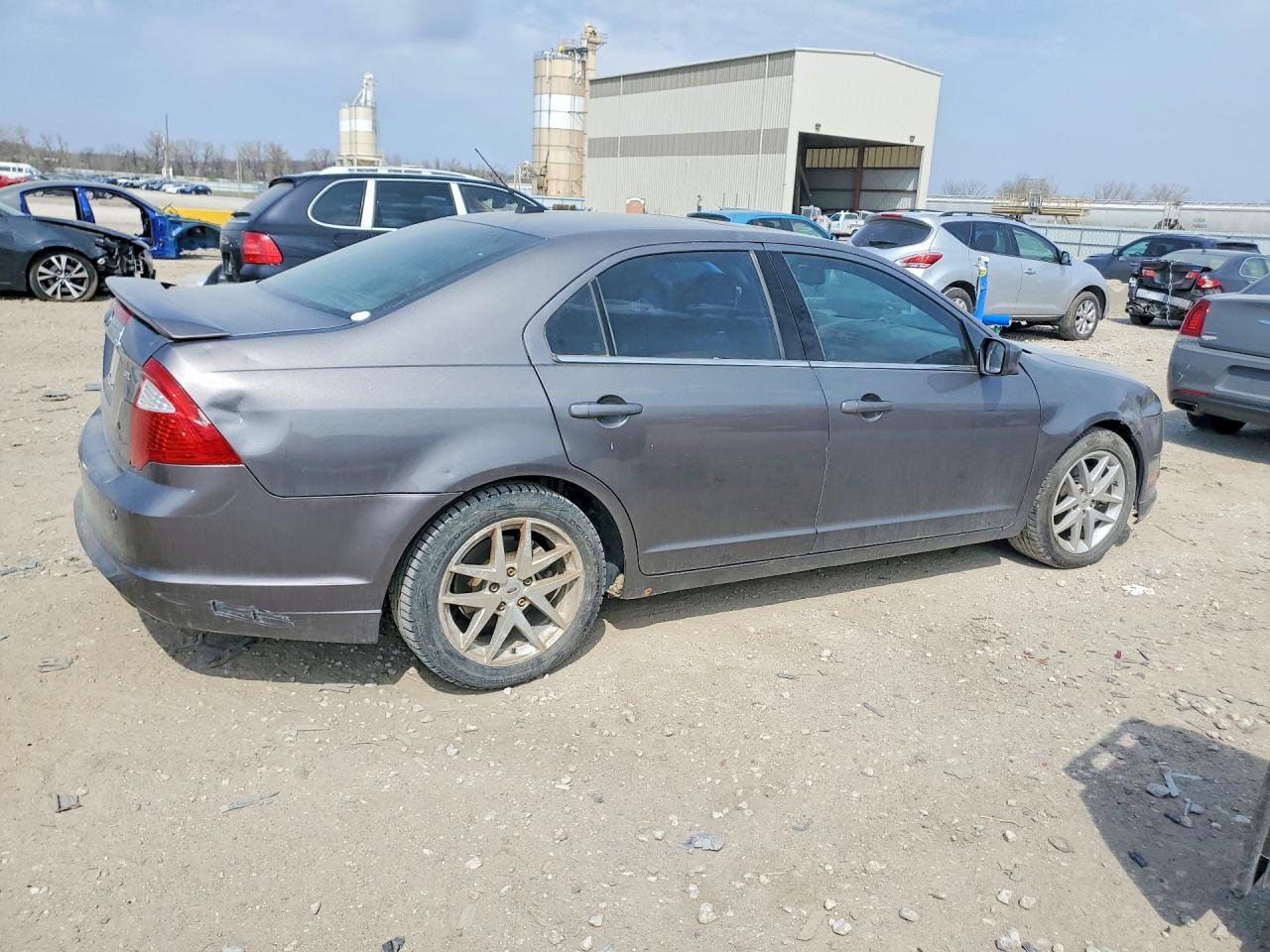 2010 FORD FUSION SEL photo 5