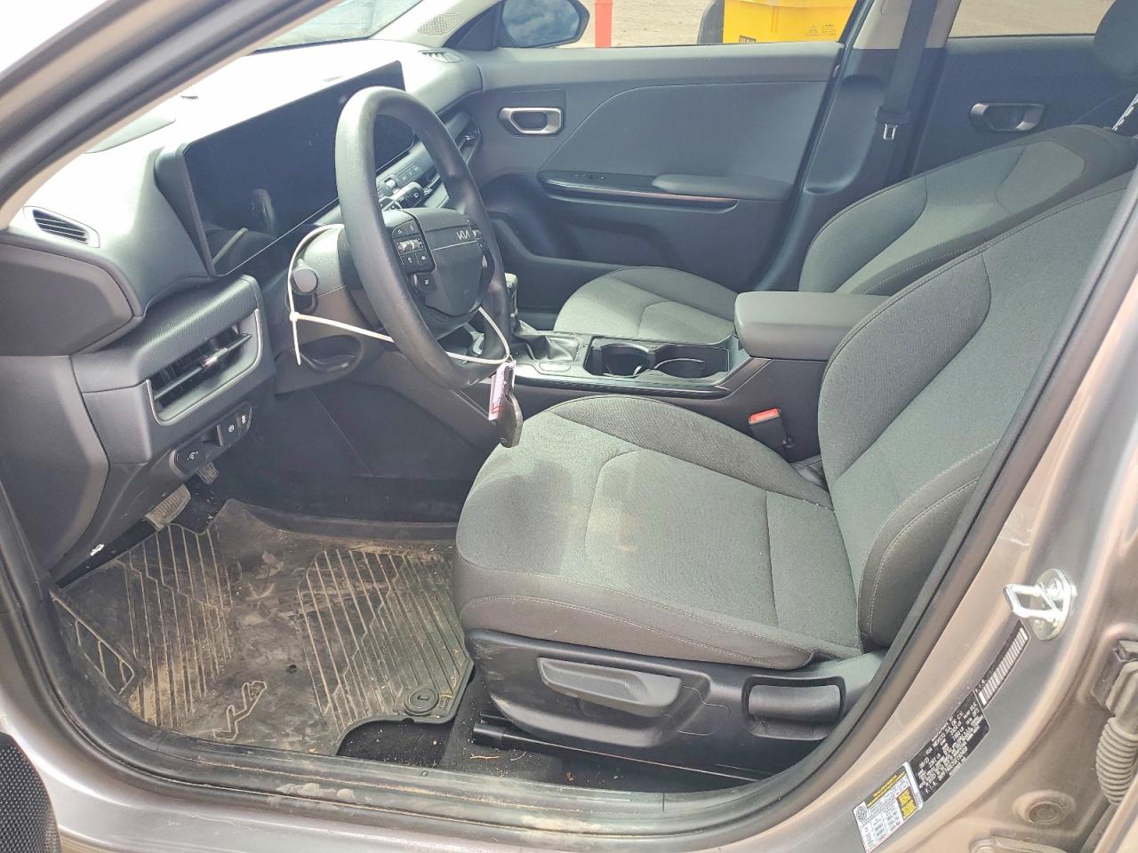 2025 KIA K4 LXS photo 13
