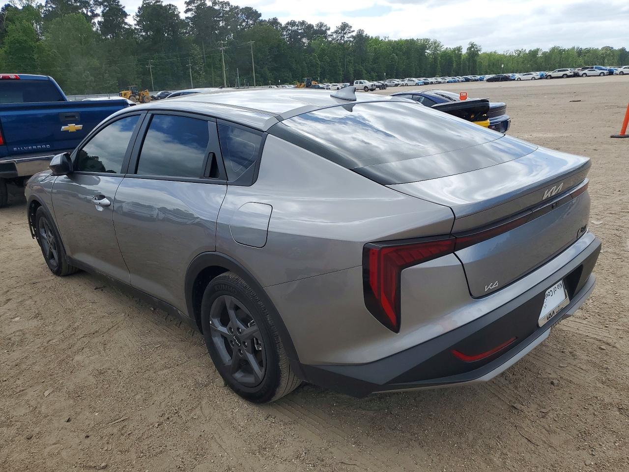 2025 KIA K4 LXS photo 3