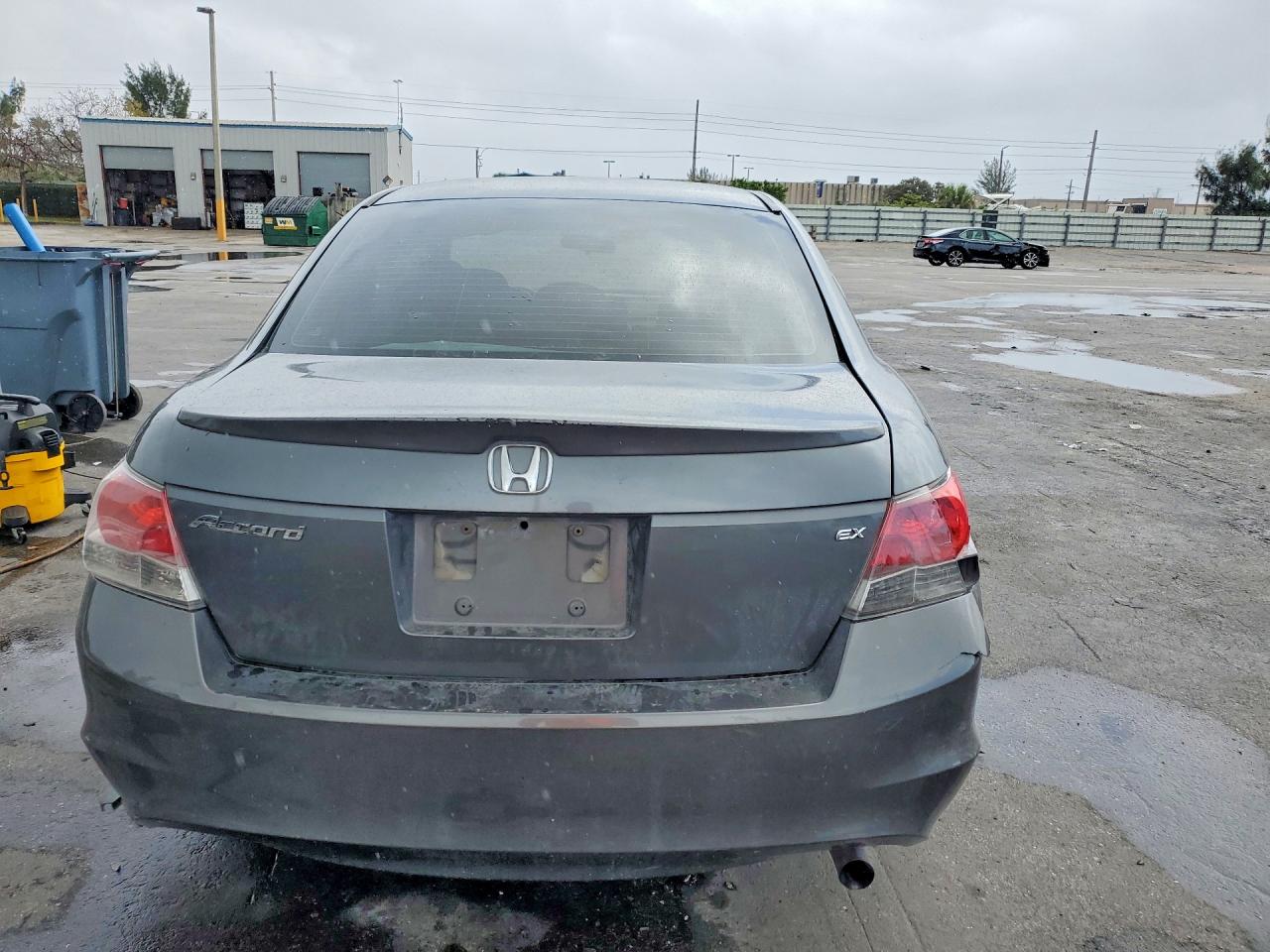 2010 HONDA ACCORD LX photo 6