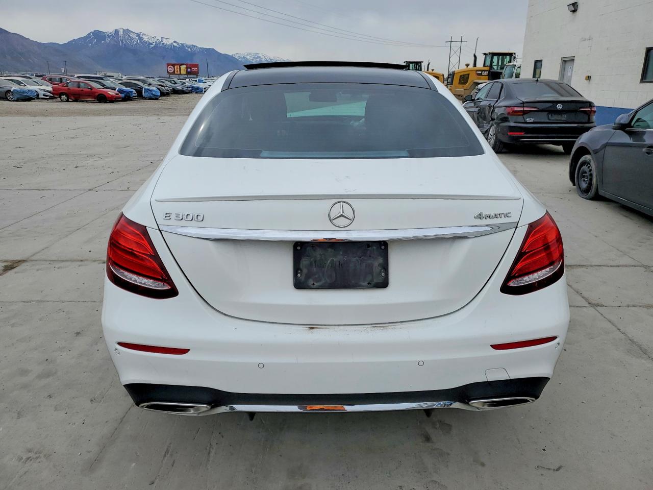 2017 MERCEDES-BENZ E 300 4MATIC photo 11