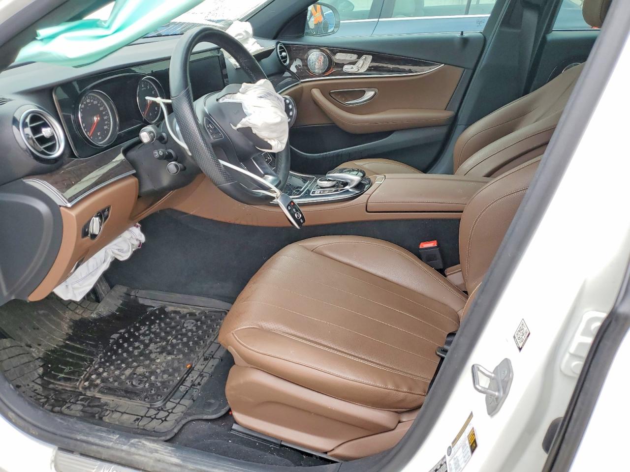2017 MERCEDES-BENZ E 300 4MATIC photo 13