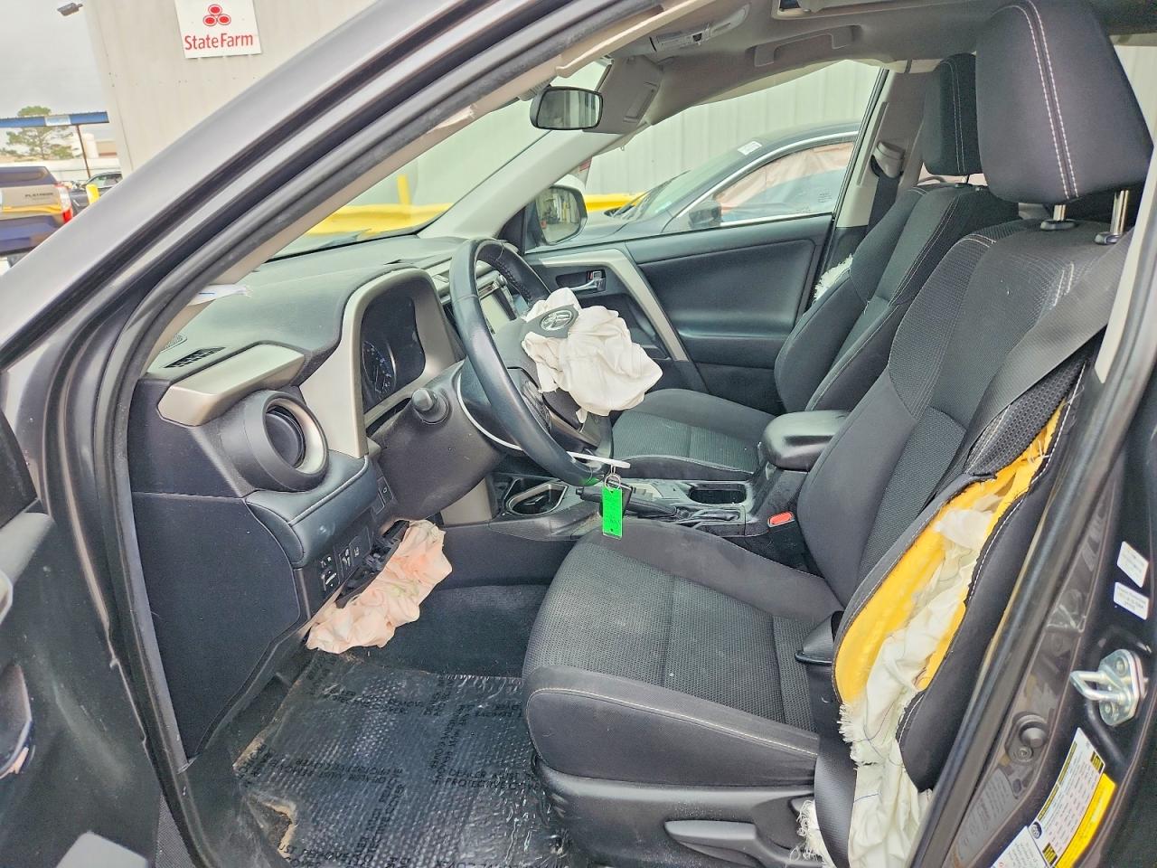 2018 TOYOTA RAV4 XLE photo 13