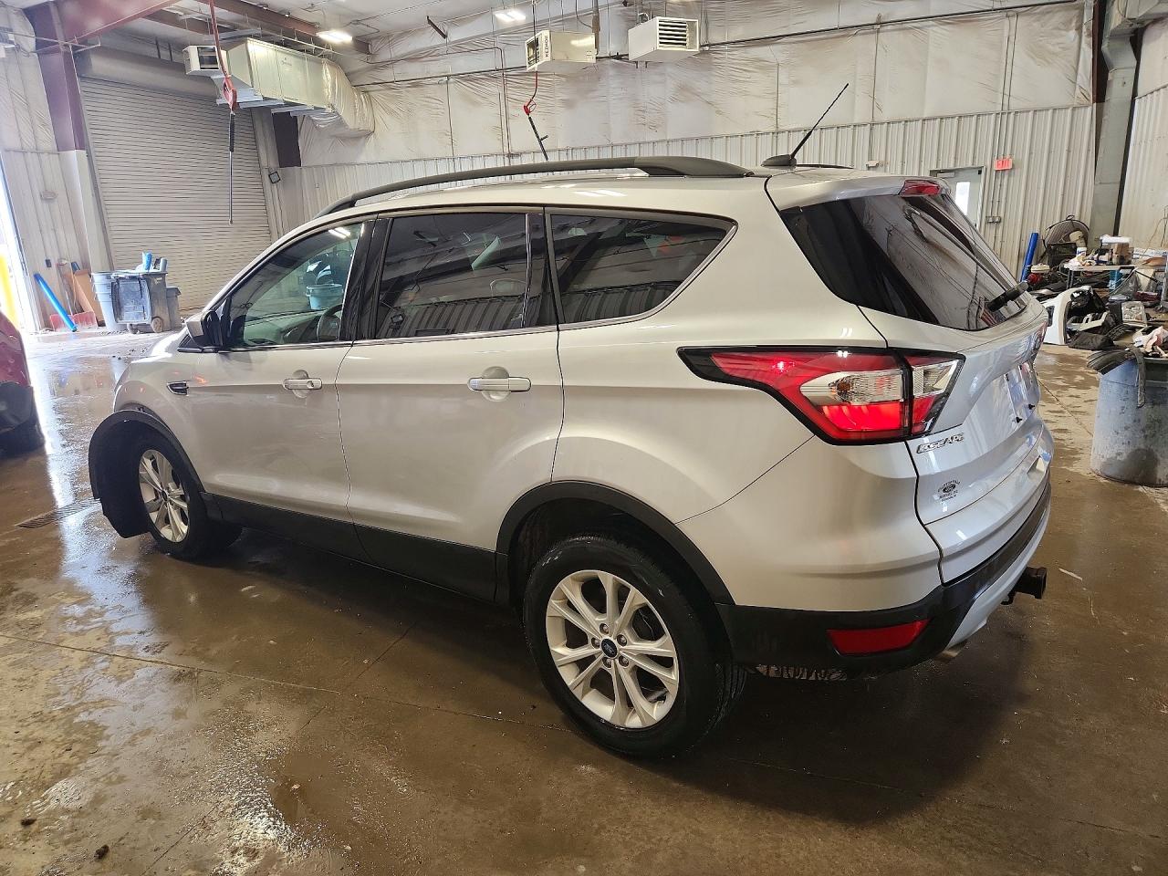 2017 FORD ESCAPE SE photo 4
