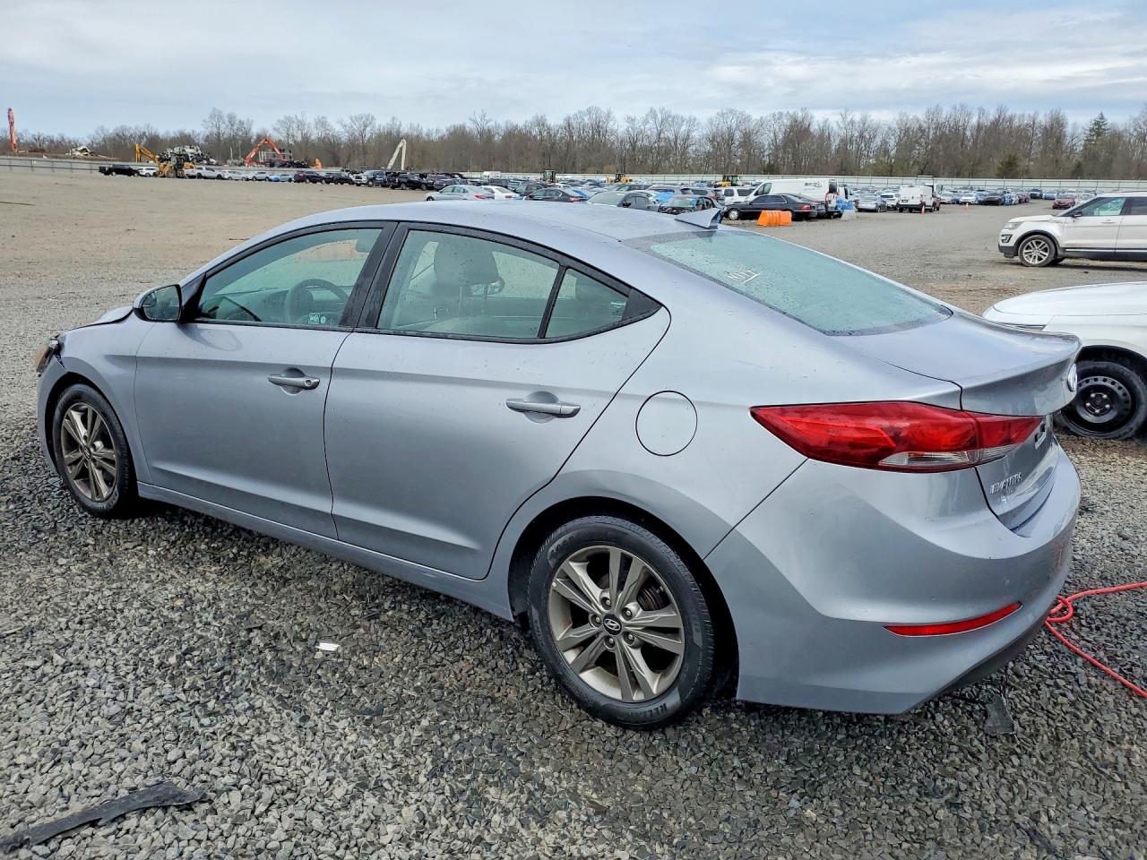 2017 HYUNDAI ELANTRA SE photo 4