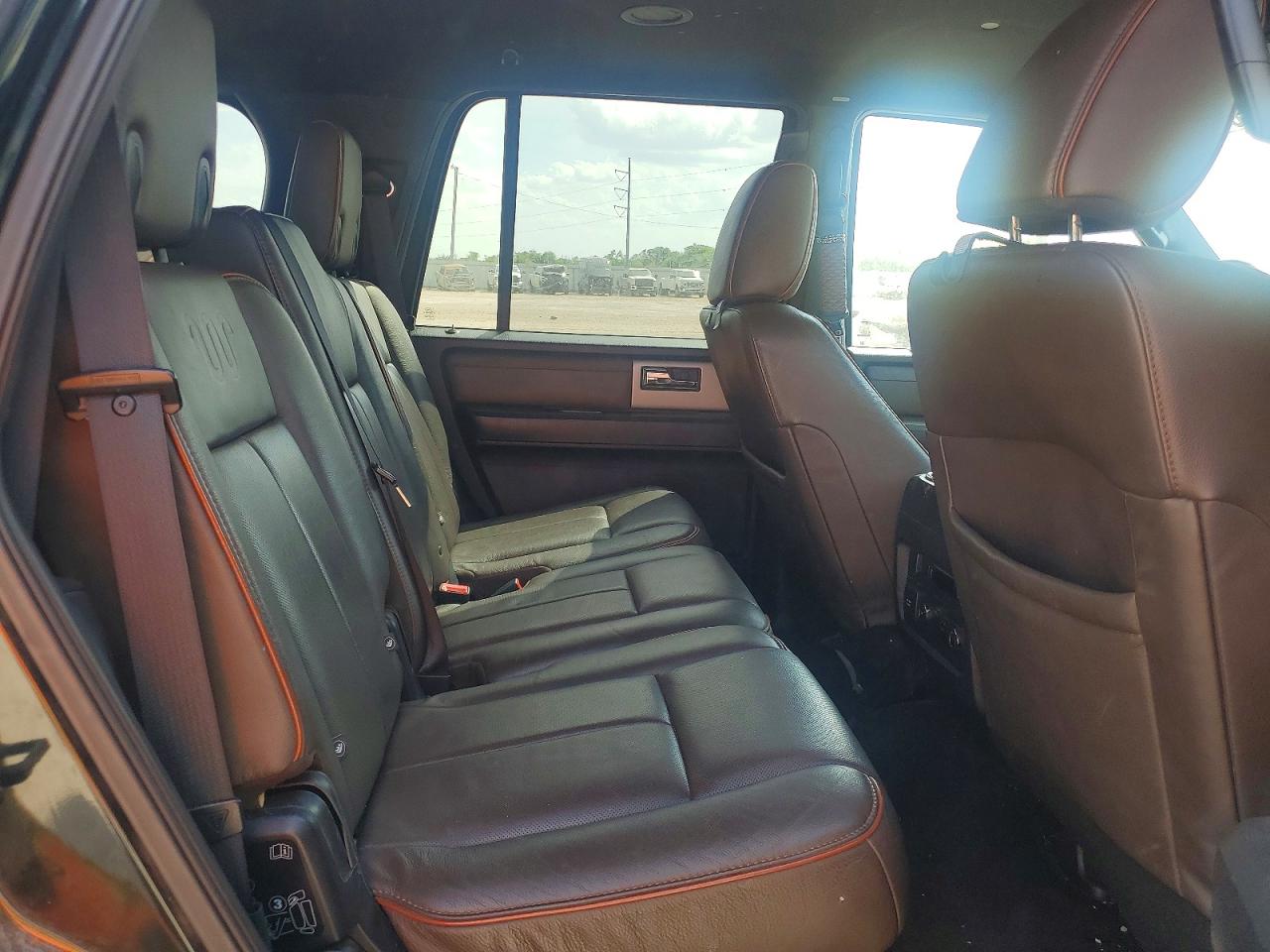 2015 FORD EXPEDITION XLT photo 21