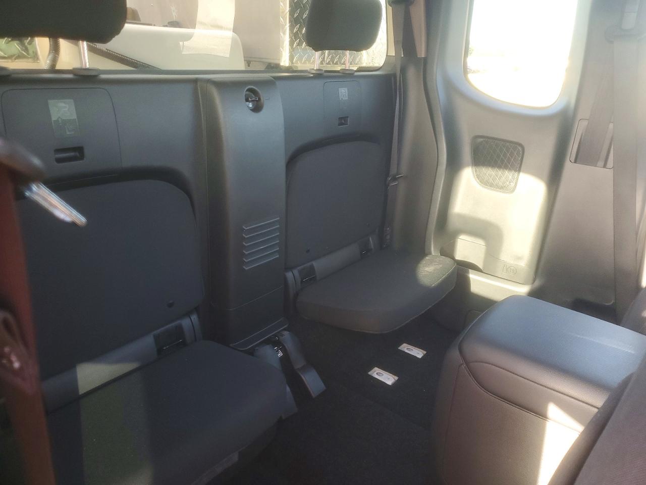 2024 NISSAN FRONTIER S photo 19