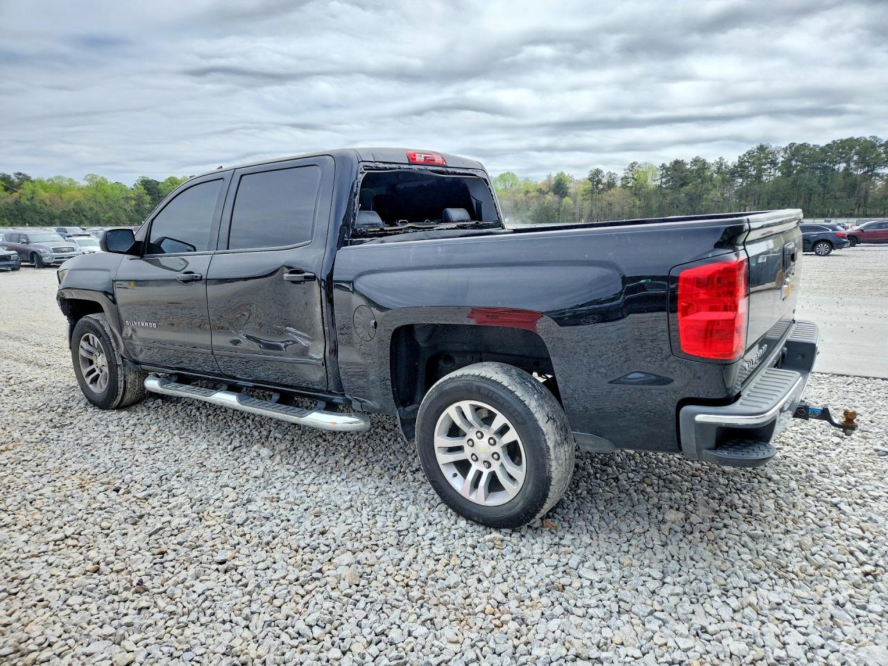 2018 CHEVROLET SILVERADO C1500 LT photo 2