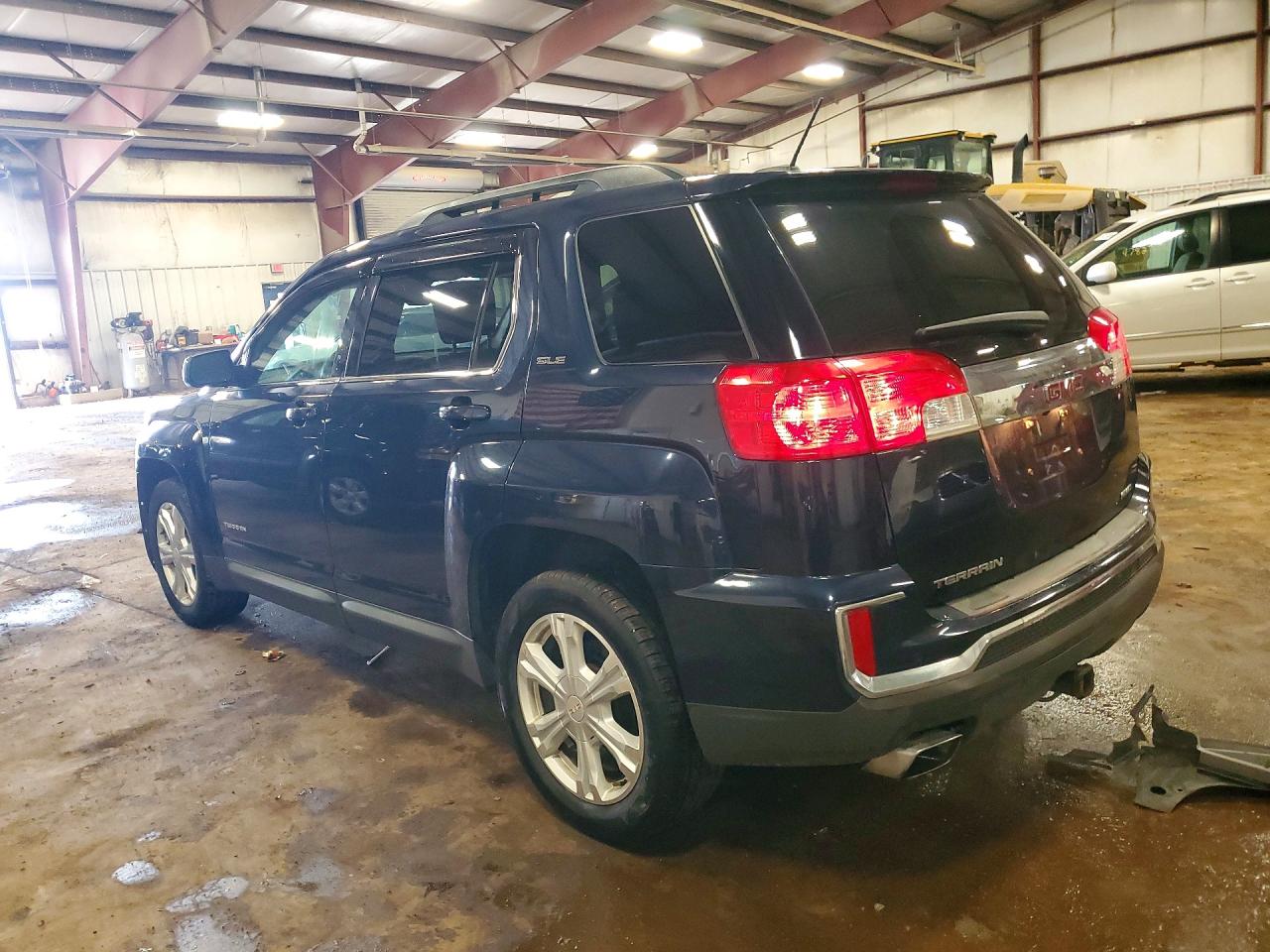 2017 GMC TERRAIN SLE photo 3