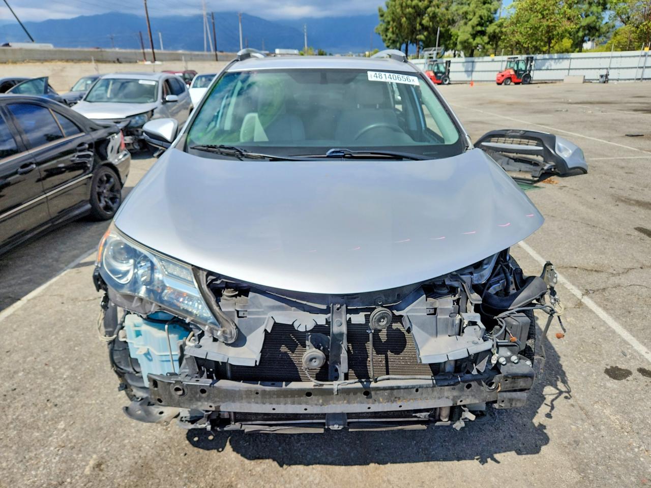 2015 TOYOTA RAV4 XLE photo 9